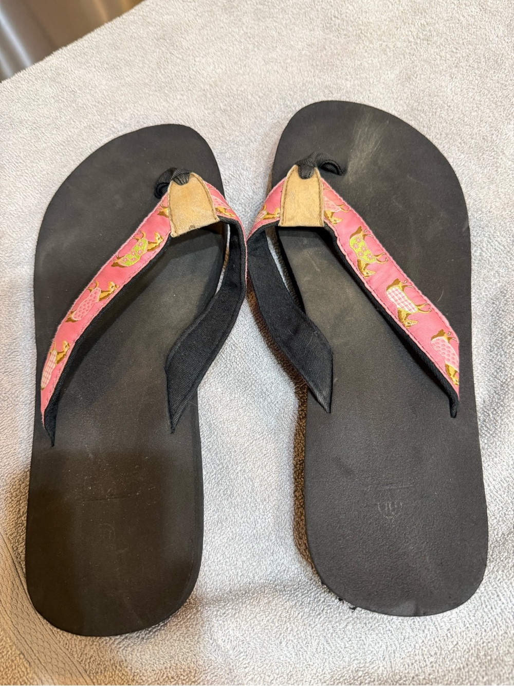 Women’s Pink Horse themed Patterned ribbon Strap Black Flip Flop Sandals